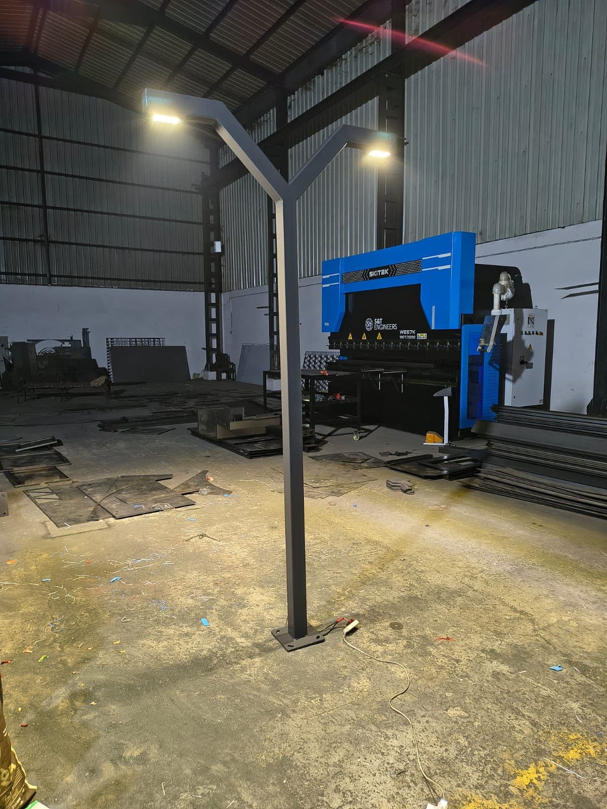 Y-Shape Pole